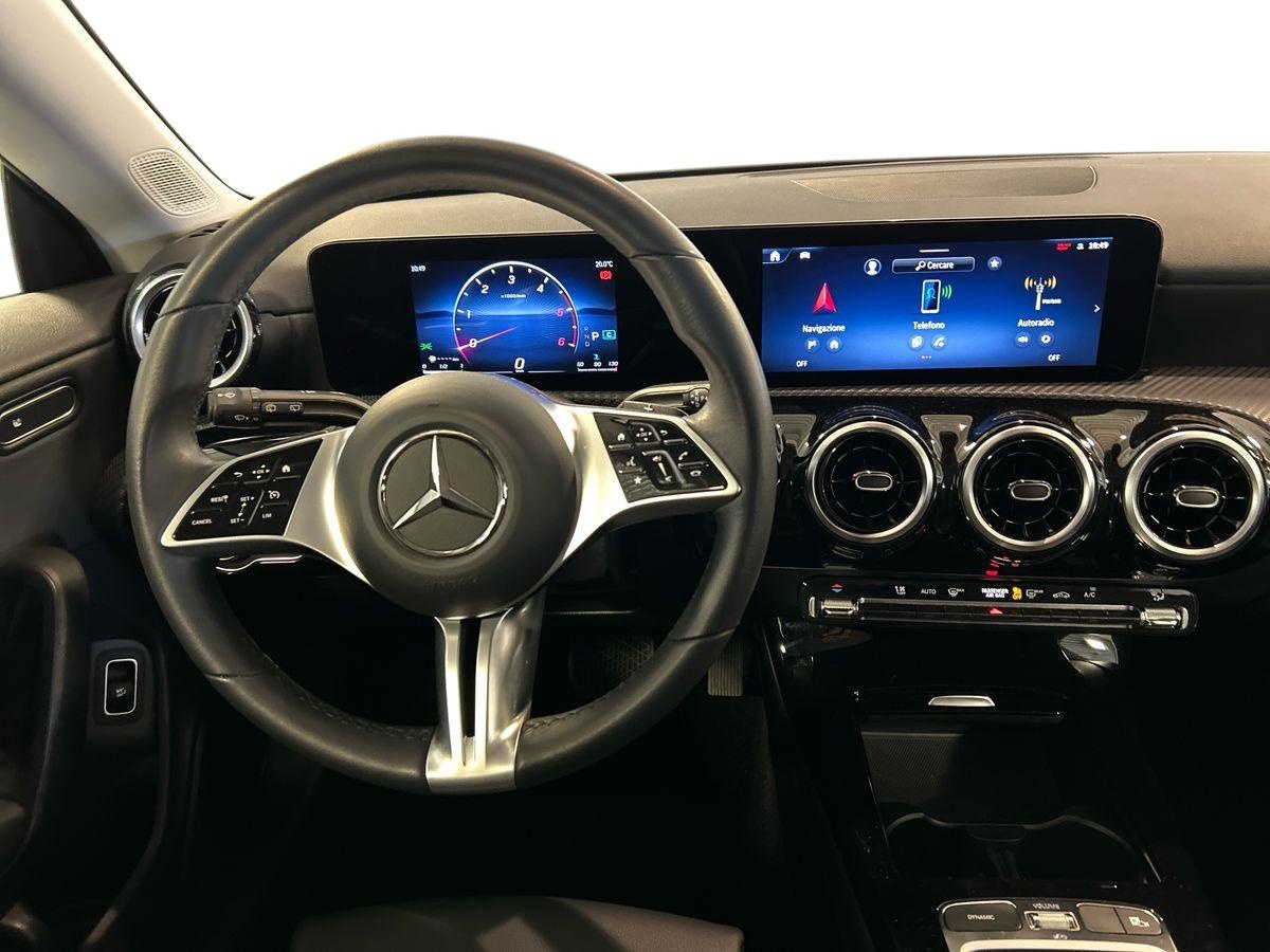 Mercedes  CLA Shooting Brake 180 D Advanced 8G-DCT - 11