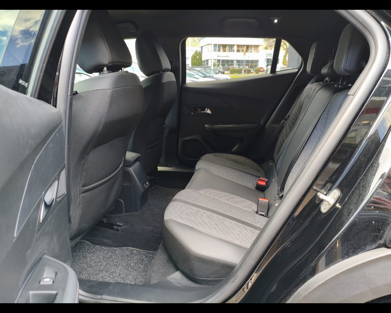 Foto PEUGEOT 2008 1.2 puretech Allure s&s 100cv