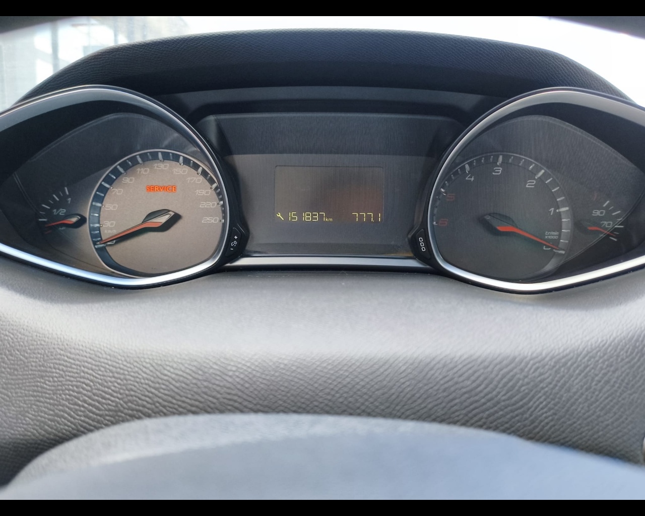 Foto PEUGEOT 308 SW 1.6 bluehdi Access s&s 100cv