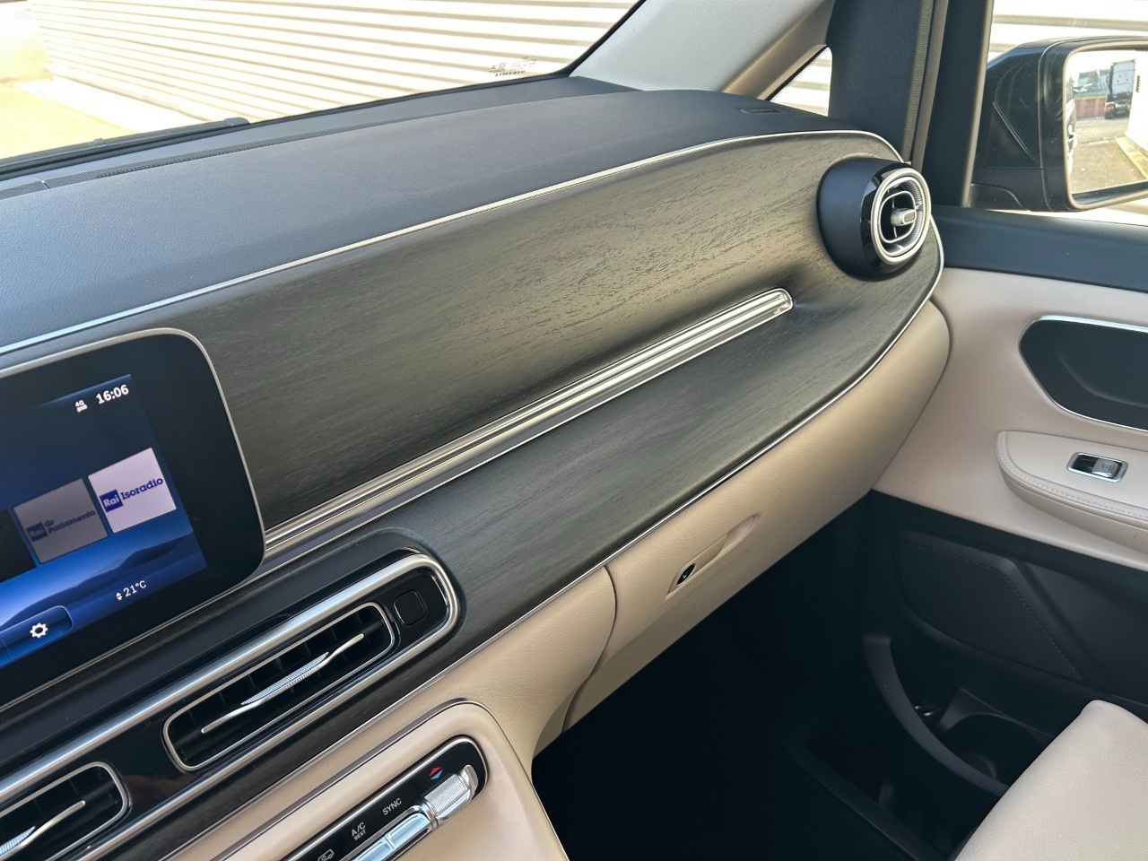 Mercedes  V Long 300 d Avantgarde auto - 11