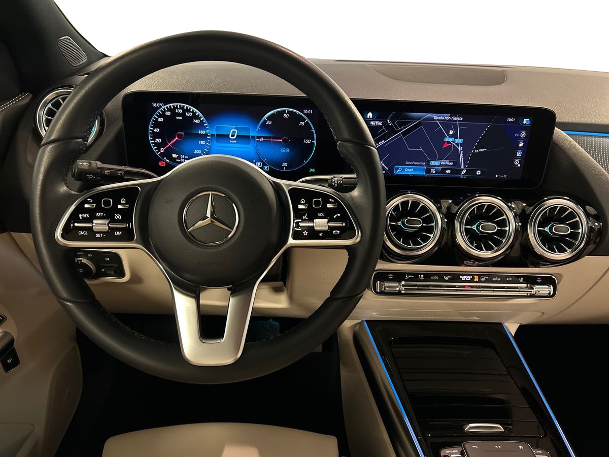 Mercedes EQA EQA 300 Sport Plus 4Matic - 11