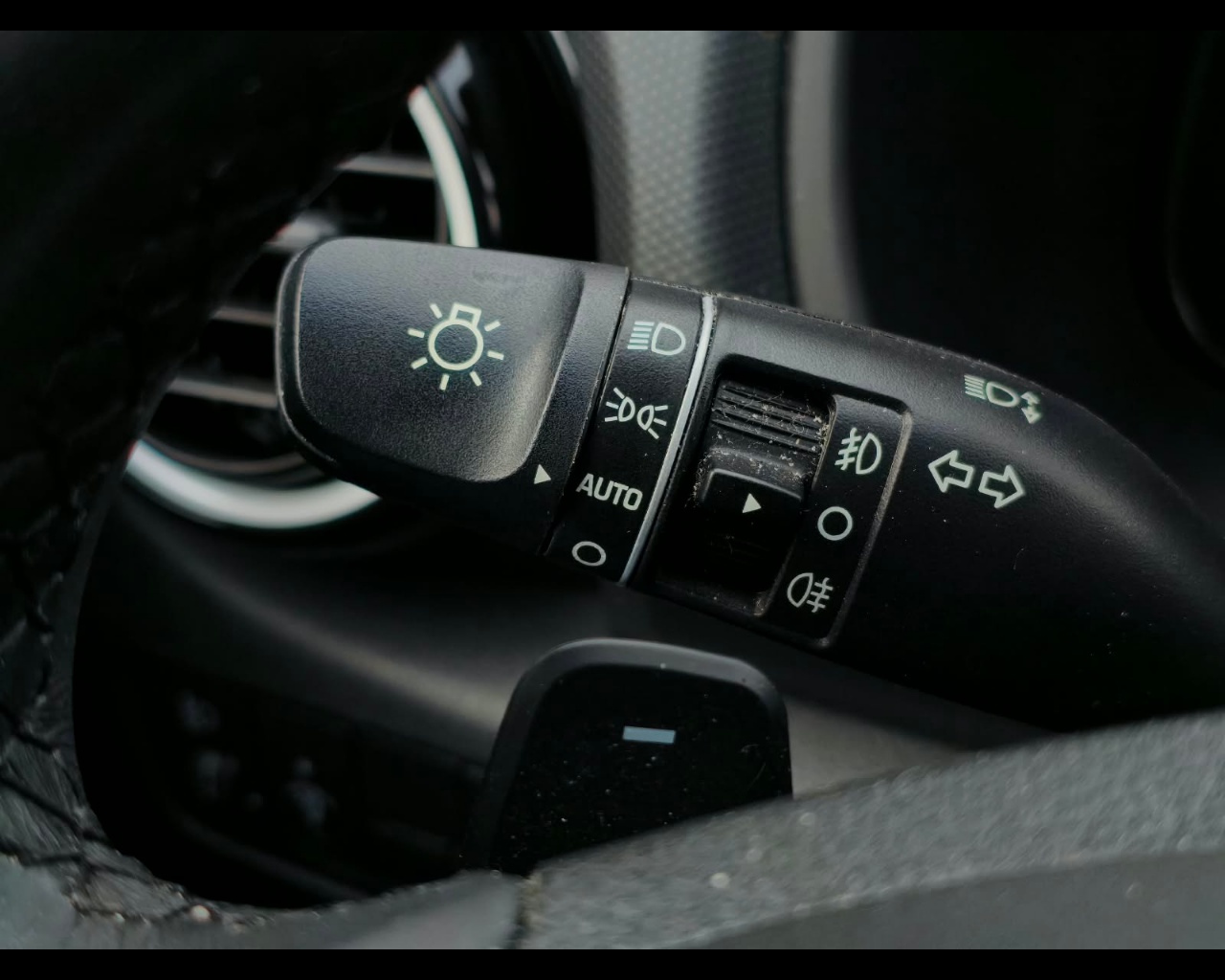 Foto HYUNDAI  Kona 1.6 hev Xtech 2wd dct 141cv