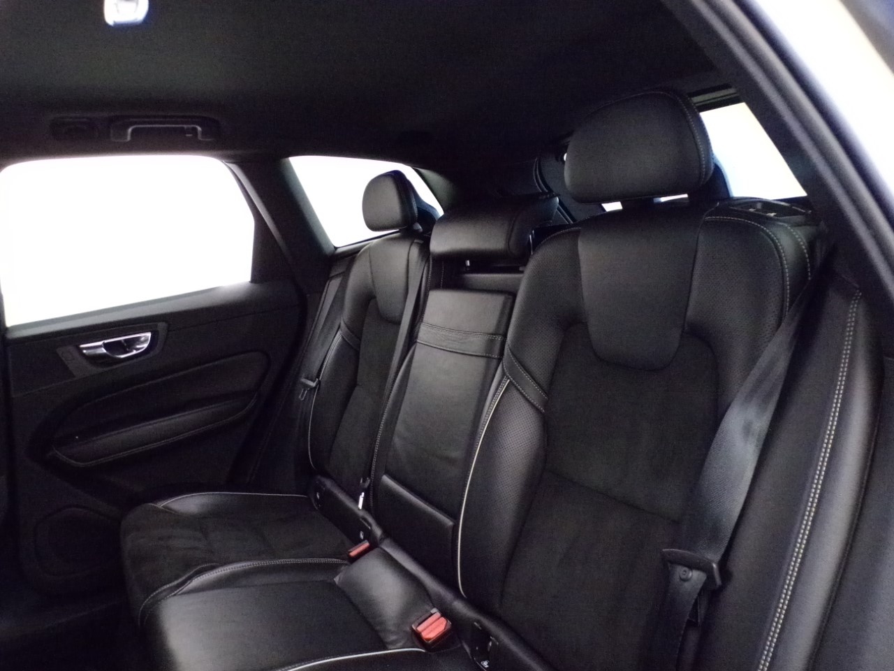 Volvo XC60 XC60 2.0 D4 R-Design AWD Geartronic - 15