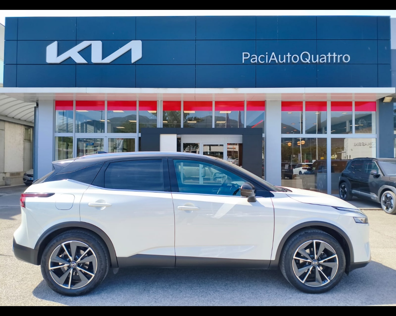 Foto NISSAN Qashqai 1.3 mhev Tekna 4wd 158cv xtronic