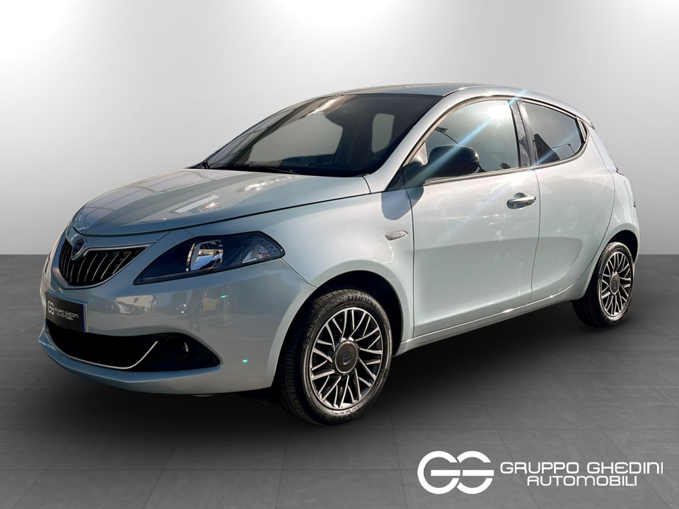 LANCIA Ypsilon 1.0 firefly hybrid Gold s&s 70cv 5p.ti Ibrida usato