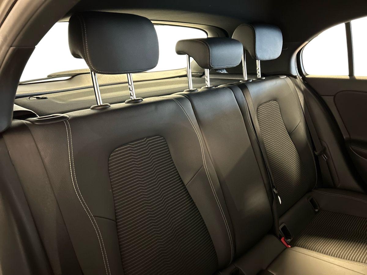 Mercedes Classe A Classe A 180 D Sport 7G-DCT - 16