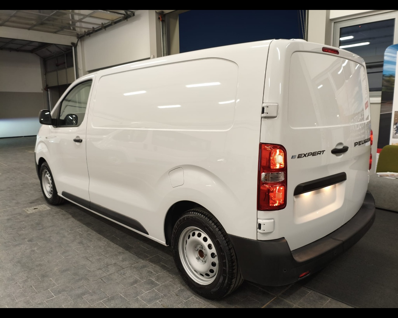 Foto PEUGEOT e-EXPERT Standard- Pacco batteria 75 kWh