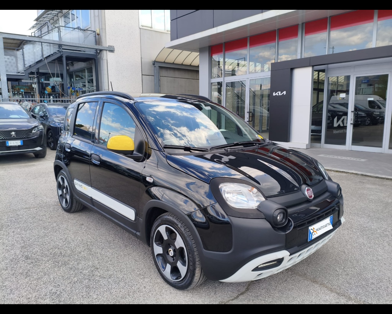 Foto FIAT Pandina Cross 1.0 firefly hybrid s&s 70cv