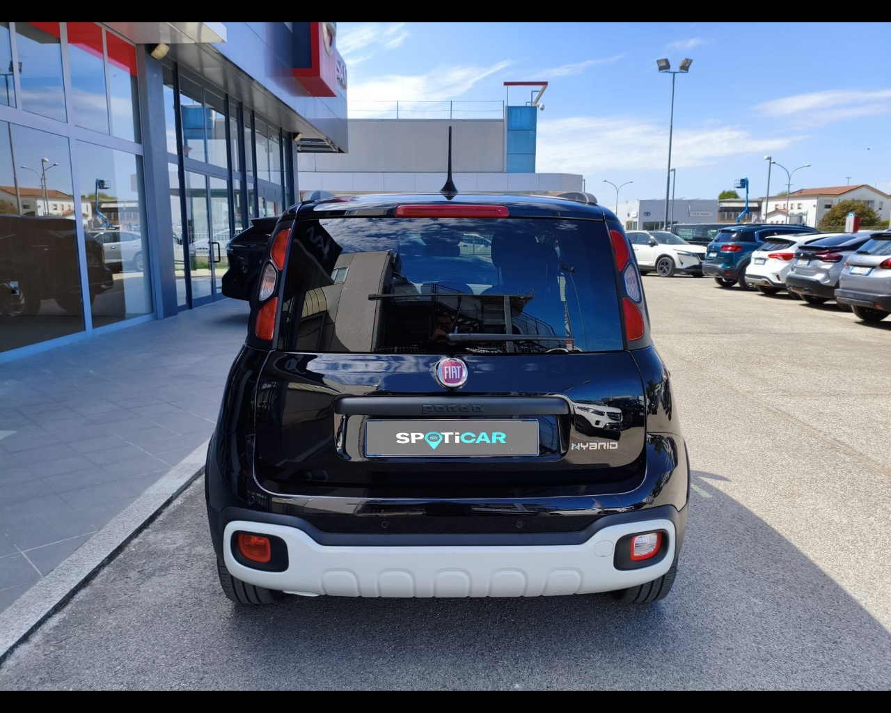 Foto FIAT Pandina Cross 1.0 firefly hybrid s&s 70cv
