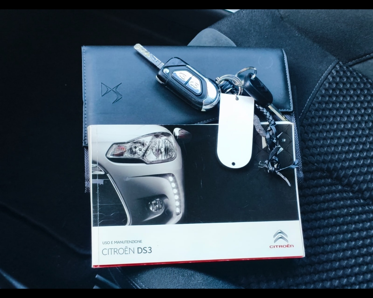 Foto CITROEN DS3 1.4 hdi So Chic 70cv