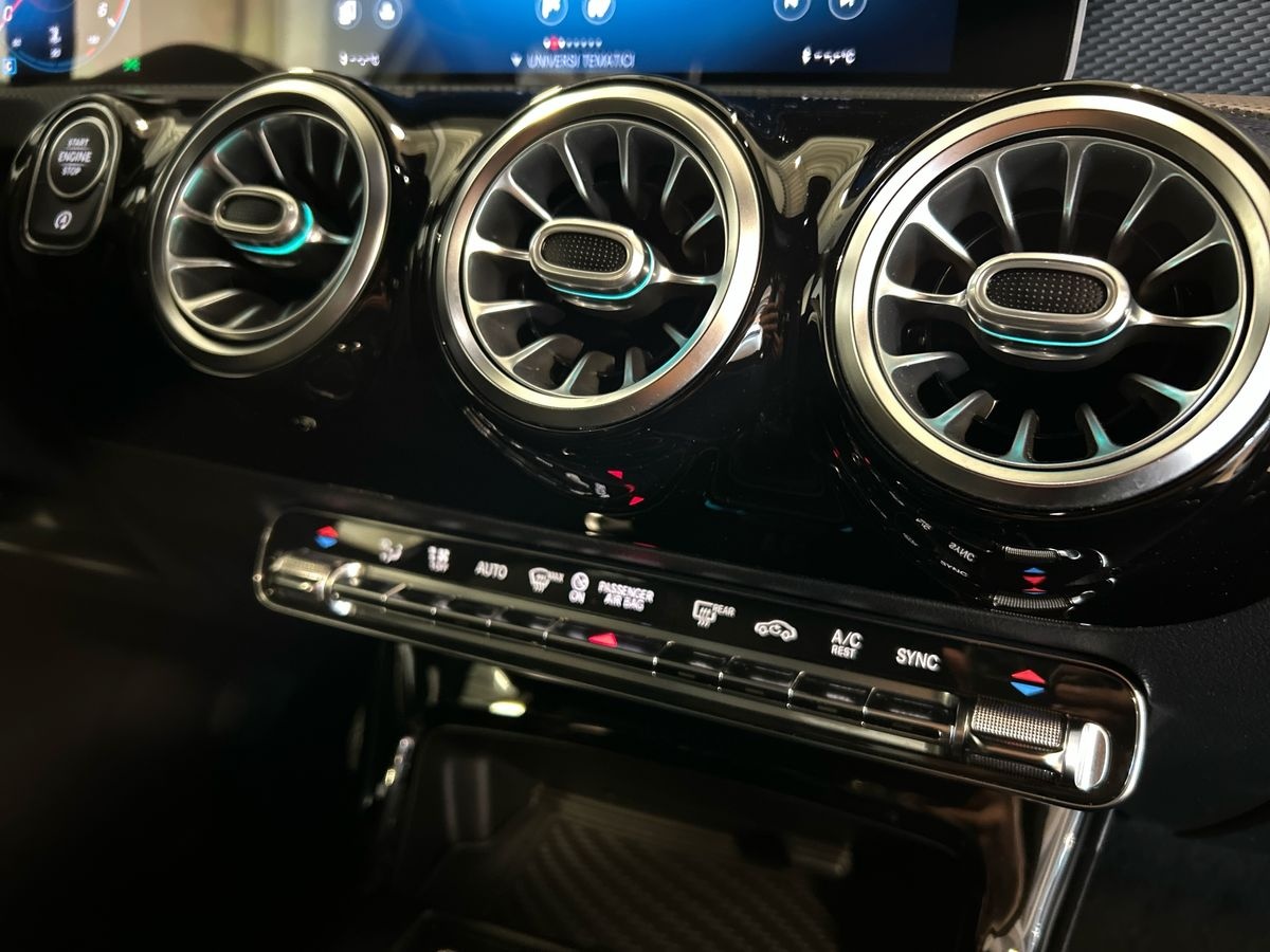 Mercedes Classe A Classe A 180 D Sport - 14