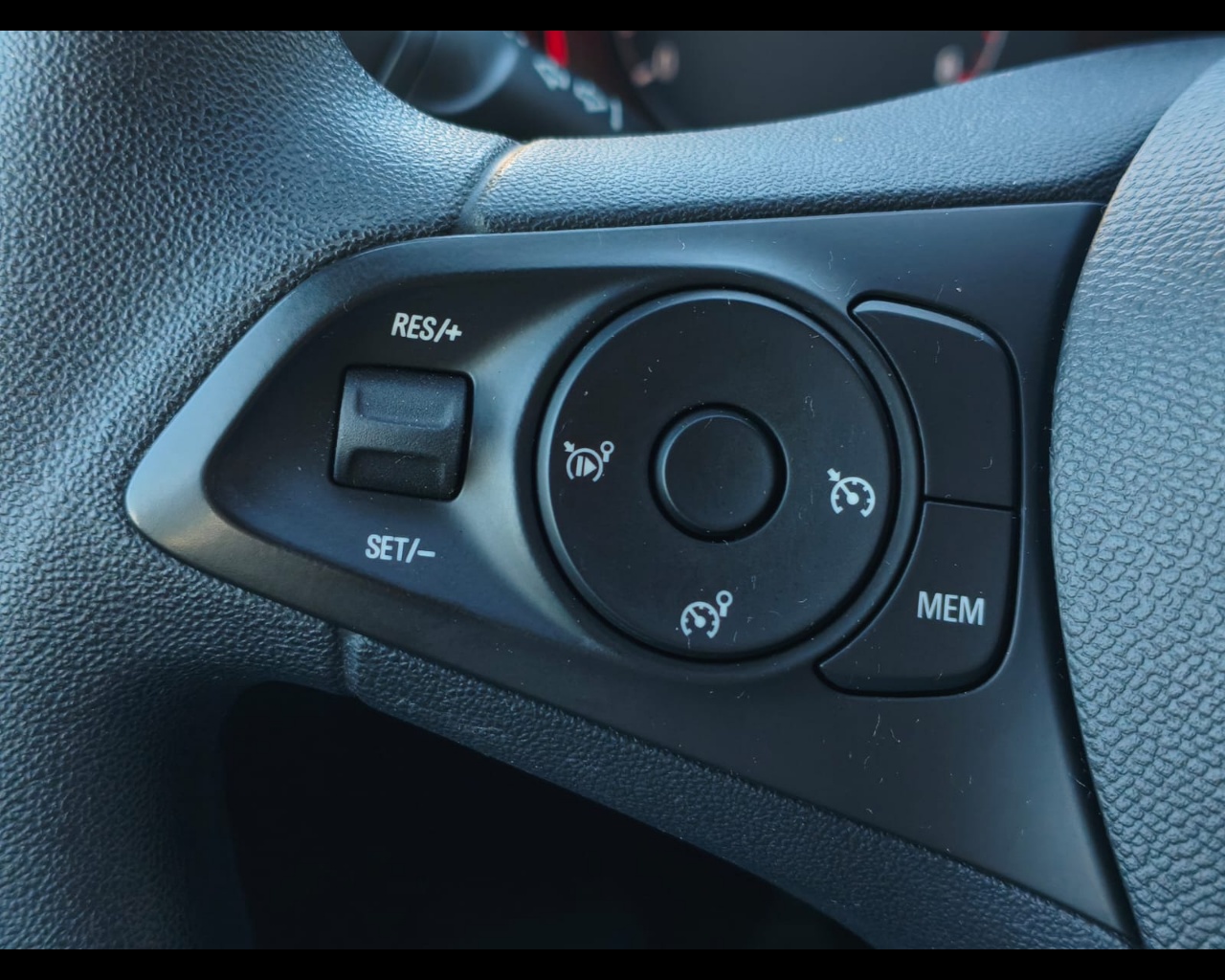 Foto OPEL Corsa 1.2 Edition 75cv