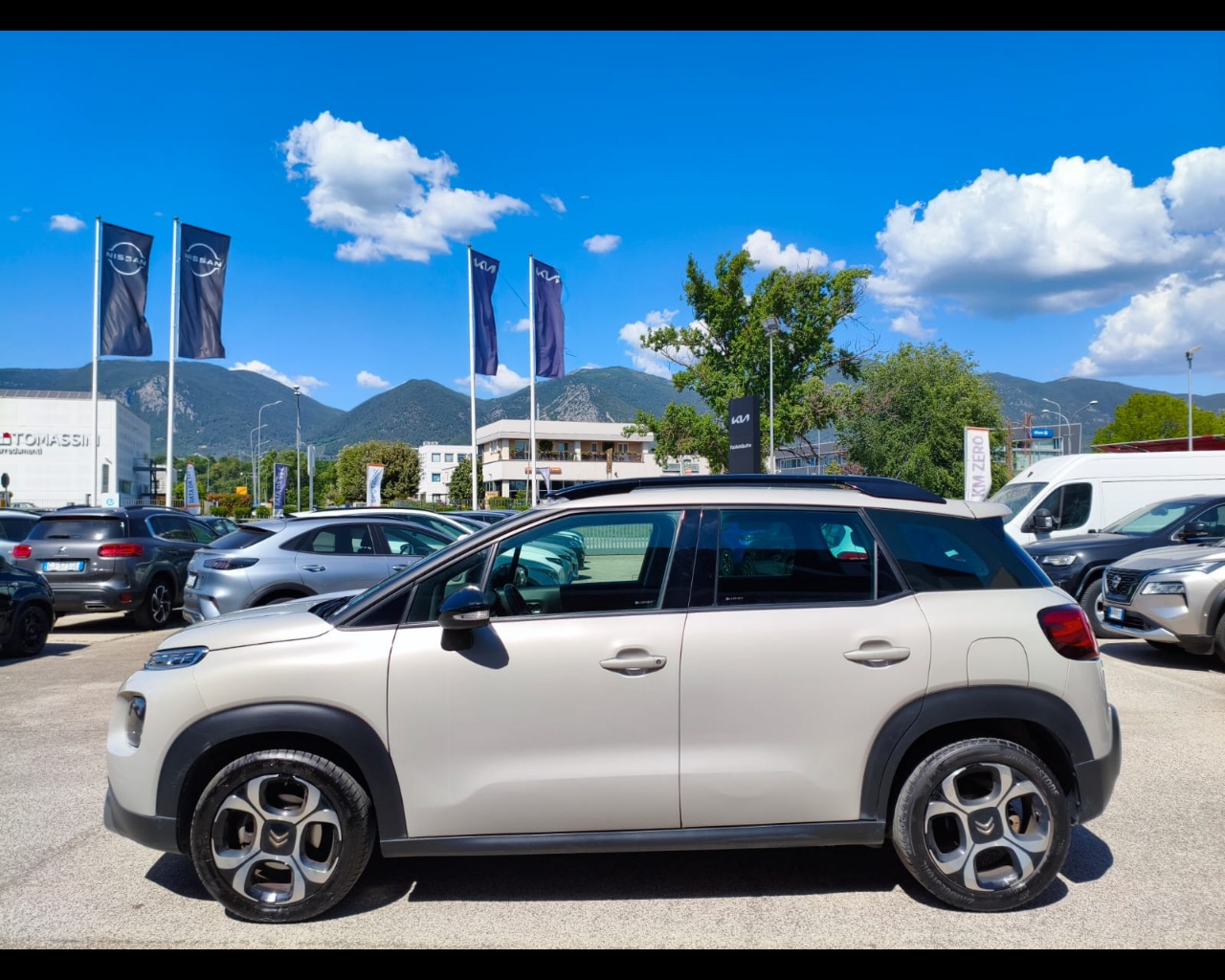 Foto CITROEN C3 Aircross 1.2 puretech Shine s&s 110cv
