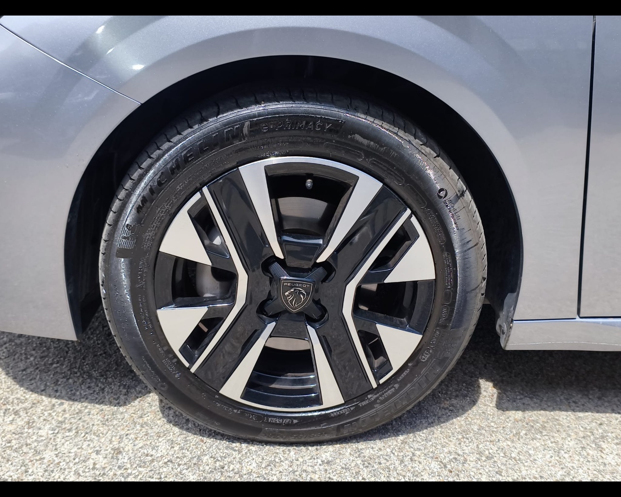 Foto PEUGEOT 208 1.2 puretech Allure s&s 100cv