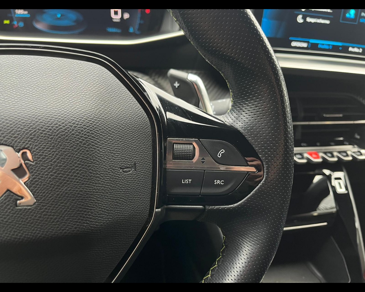 Foto PEUGEOT  2008 1.5 bluehdi GT Pack s&s 130cv eat8