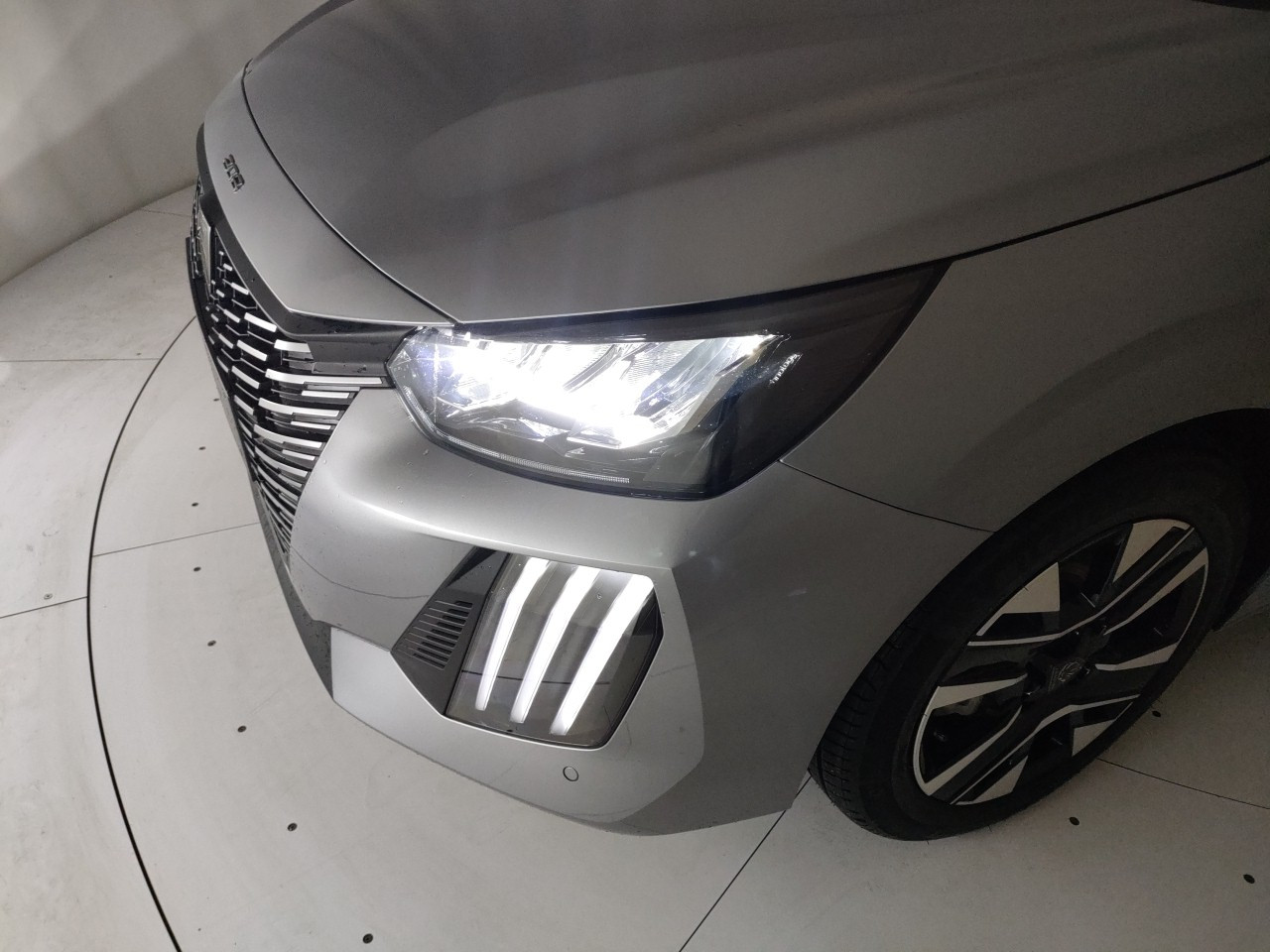 Peugeot 208 Nuovo Benzina 208 Porto Mantovano