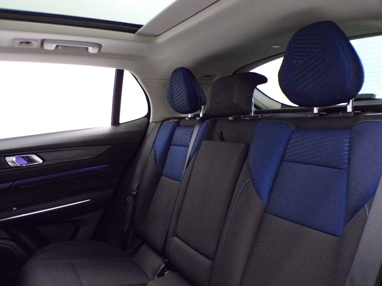 Lynk&co 01 01 1.5 TD phev DCTH - 15
