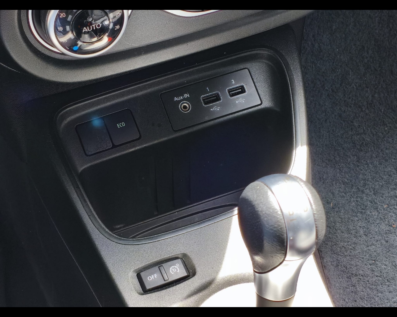 Foto RENAULT Twingo Equilibre 22kWh