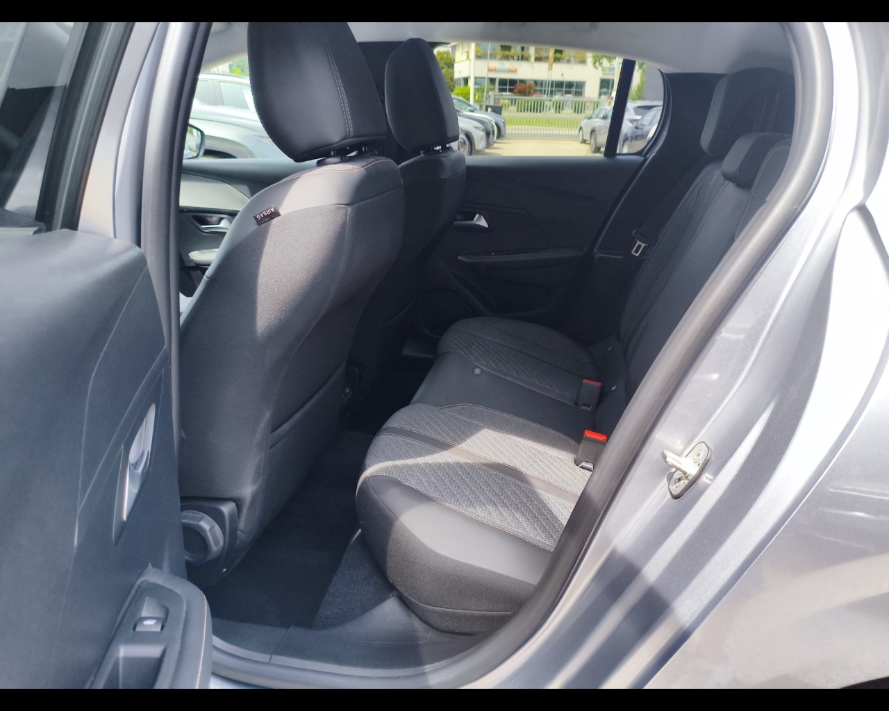 Foto PEUGEOT 208 1.2 puretech Allure s&s 100cv