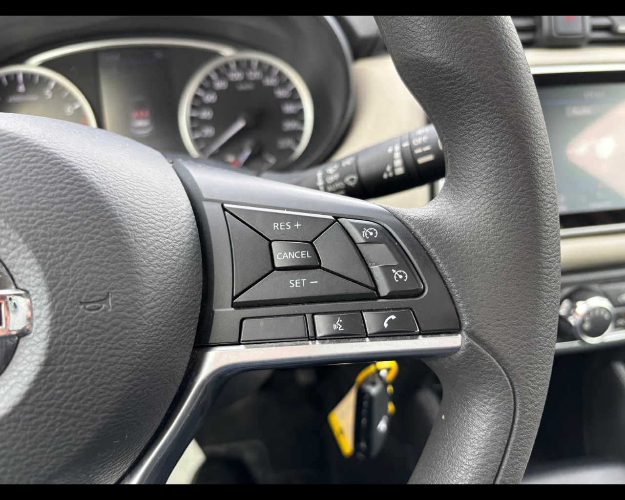 Foto NISSAN Micra 1.0 ig-t Eco Acenta 92cv