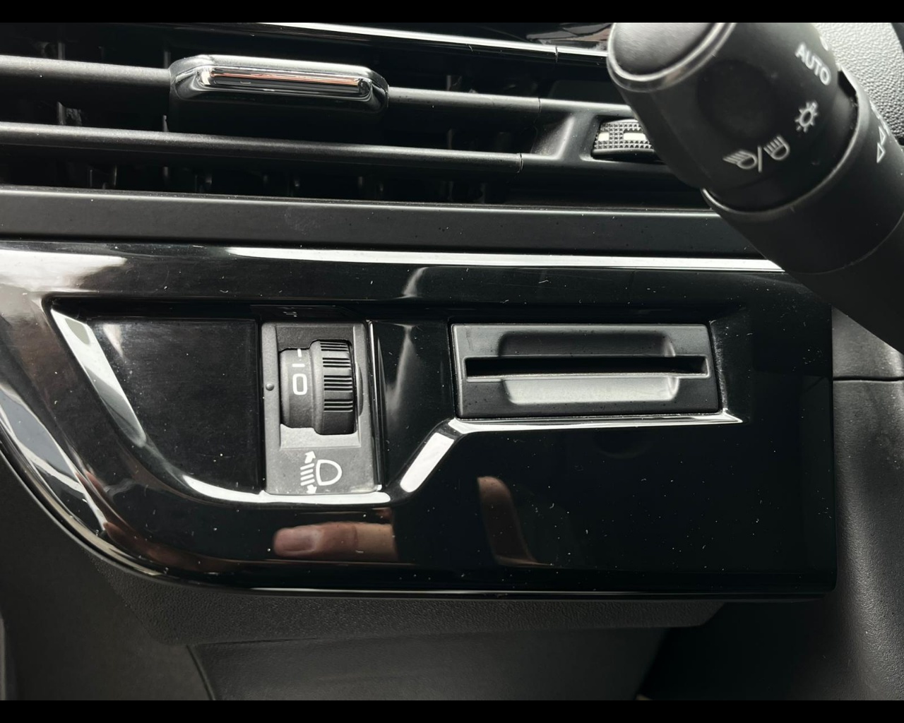 Foto CITROEN C4 Picasso 1.6 bluehdi Business s&s 100cv 