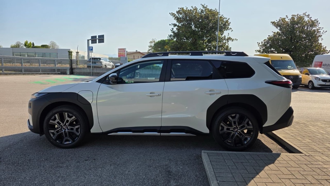 Subaru E-OUTBACK E-OUTBACK 4E-XPERIENCE + - 4