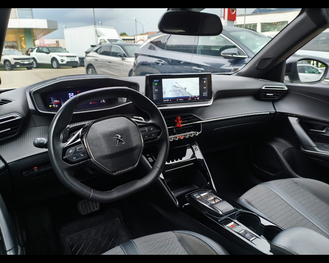 Foto PEUGEOT 2008 1.5 bluehdi Allure Pack s&s 130cv eat8