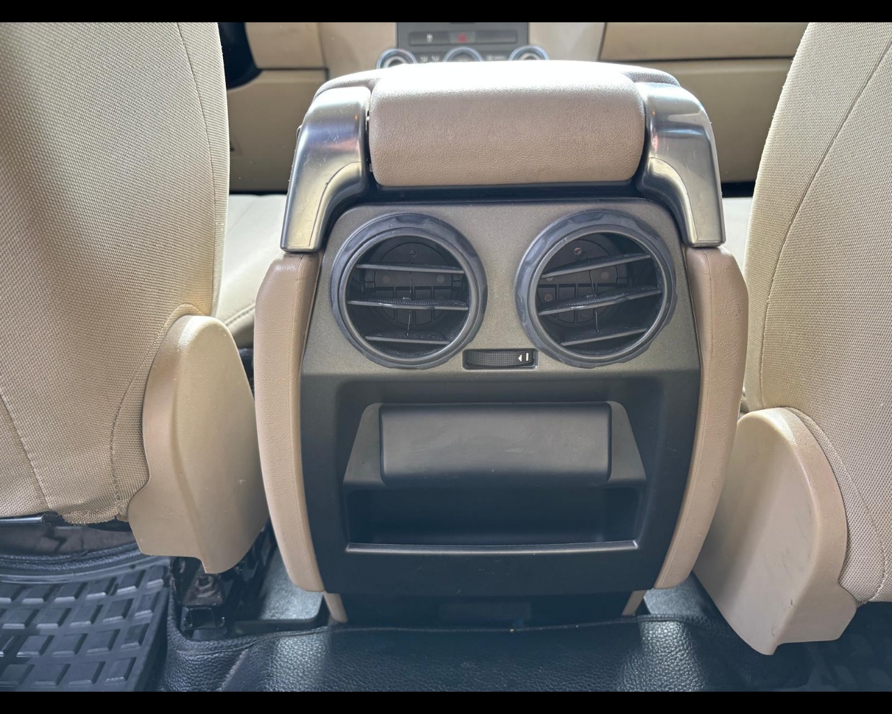 Foto LAND ROVER Discovery 3.0 sdV6 HSE 255cv auto