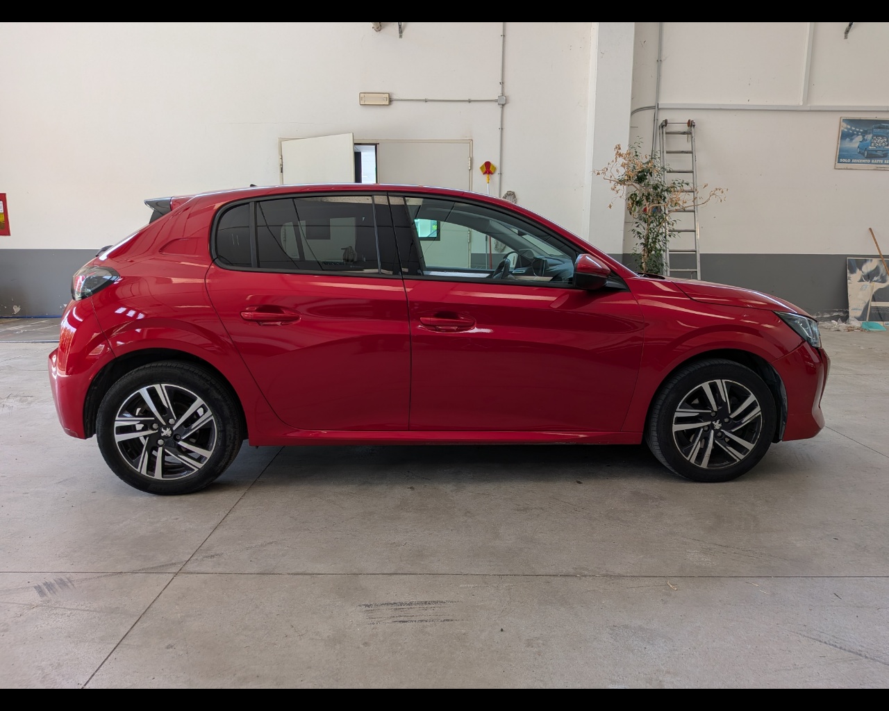 Foto PEUGEOT 208 1.5 bluehdi Allure Navi Pack s&s 100cv my20