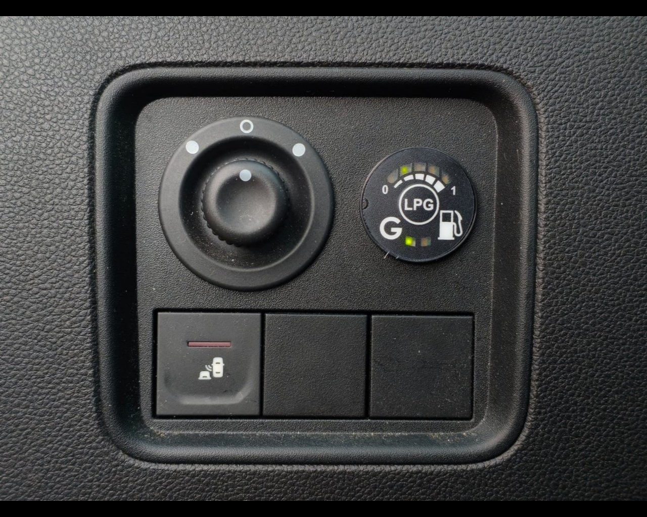 Foto DACIA Duster 1.0 tce Prestige Eco-g  4x2 100cv