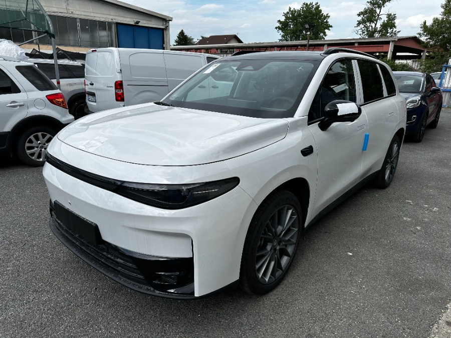 LEAPMOTOR C10 C10 REEV DESIGN