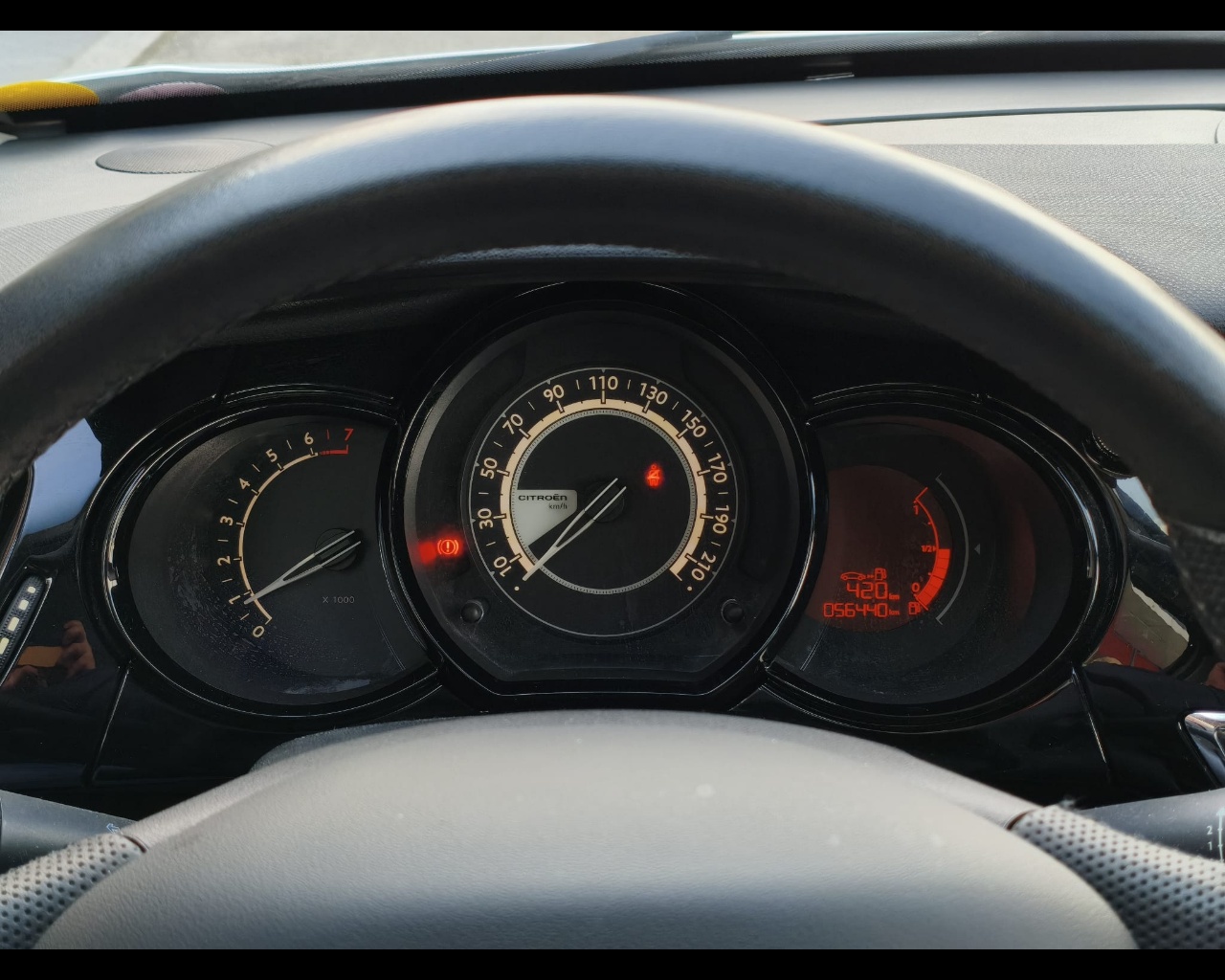 Foto CITROEN C3 1.2 puretech Exclusive 82cv E6