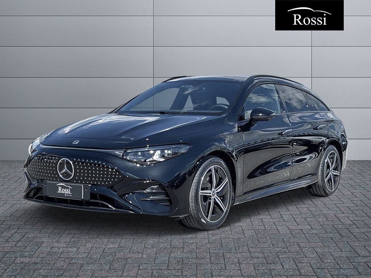 Mercedes-Benz CLA 250+ con tecnologia EQ