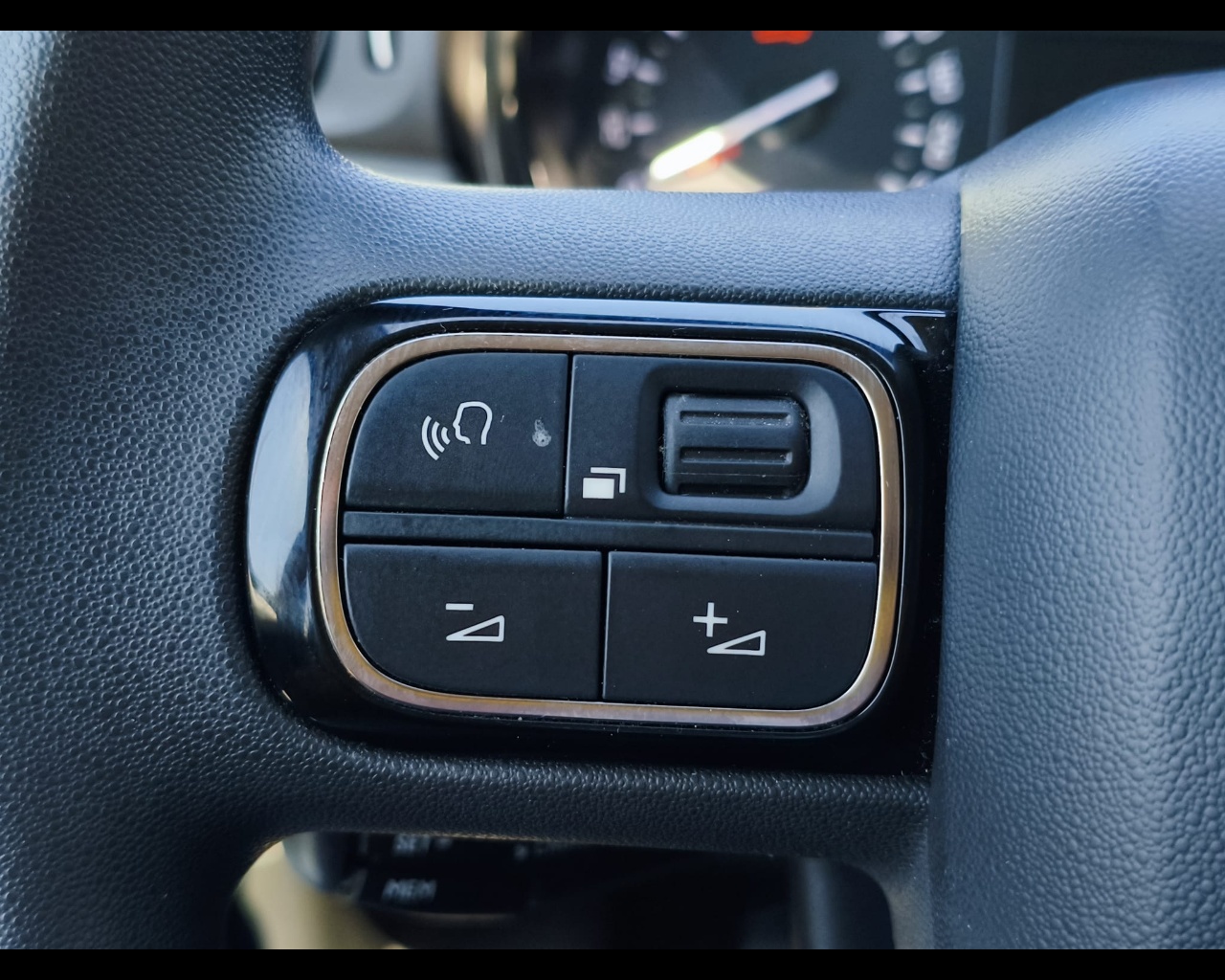 Foto CITROEN C3 1.5 bluehdi Feel Pack s&s 100cv 6m