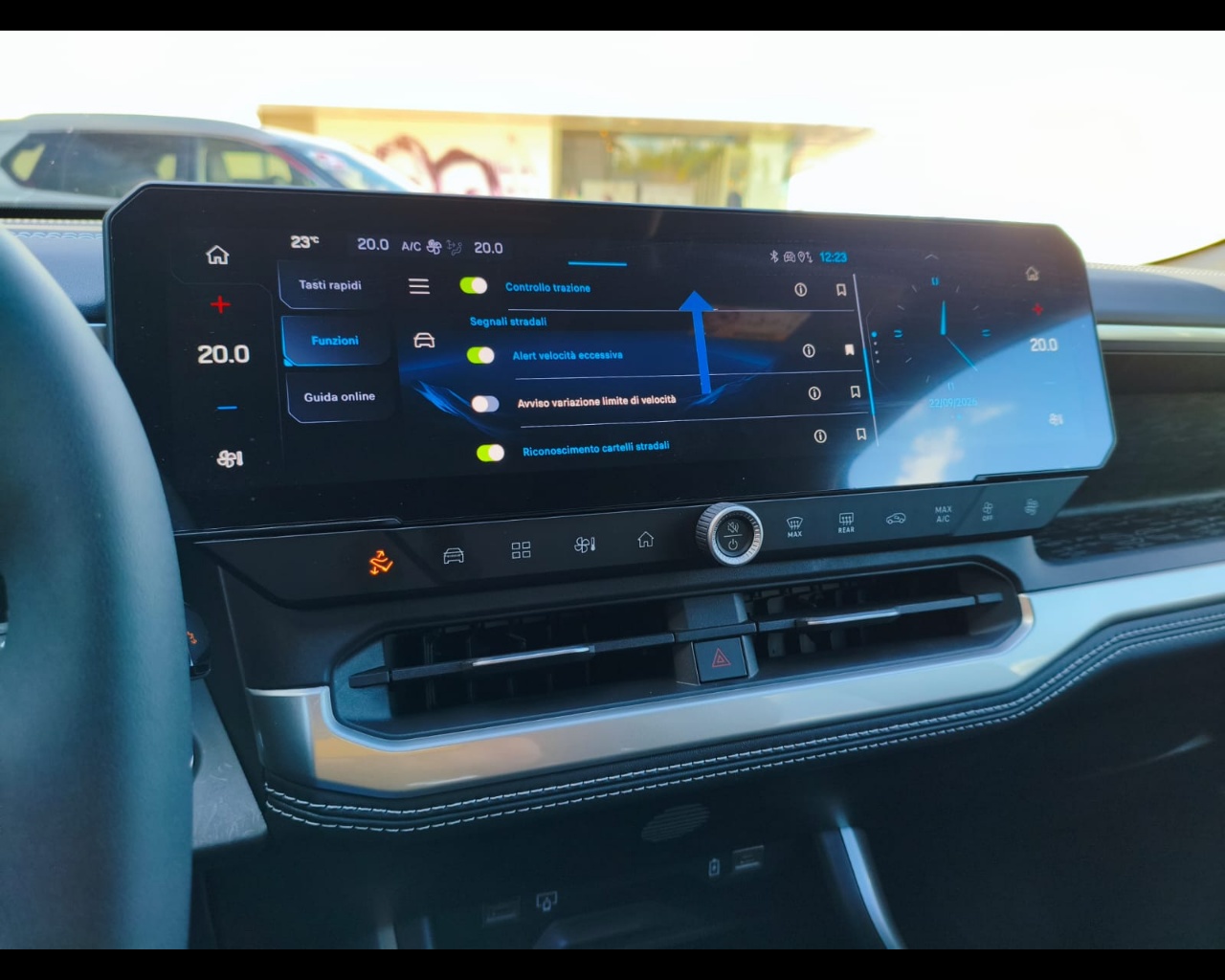Foto JEEP Nuova Compass E-Hybrid Plug-InFirst Edition 1.6l 195cv Plug-In Hybrid Fw