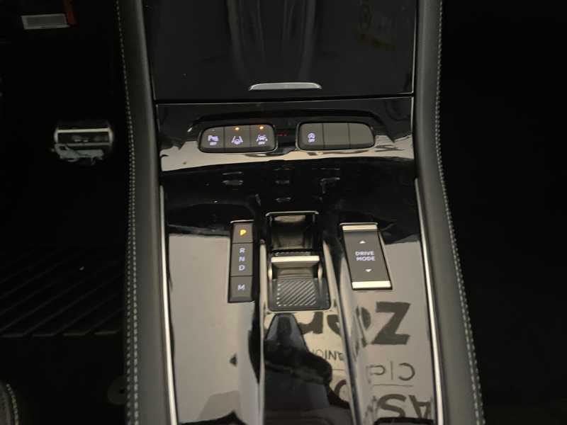 Grandland Business Elegance 1.2 130cv At8
