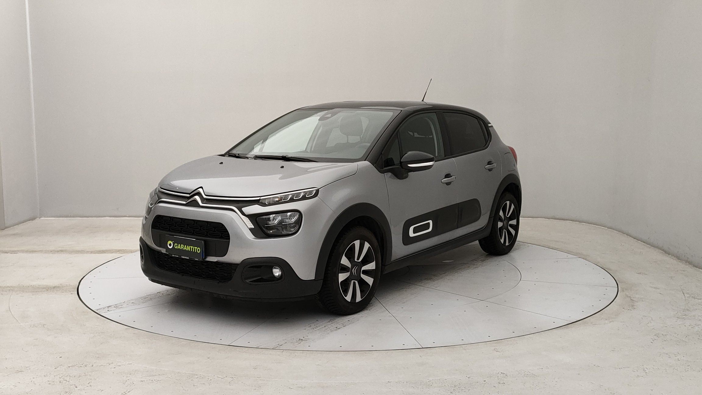 CITROEN C3 C3 1.2 puretech Shine s&s 83cv neopatentati