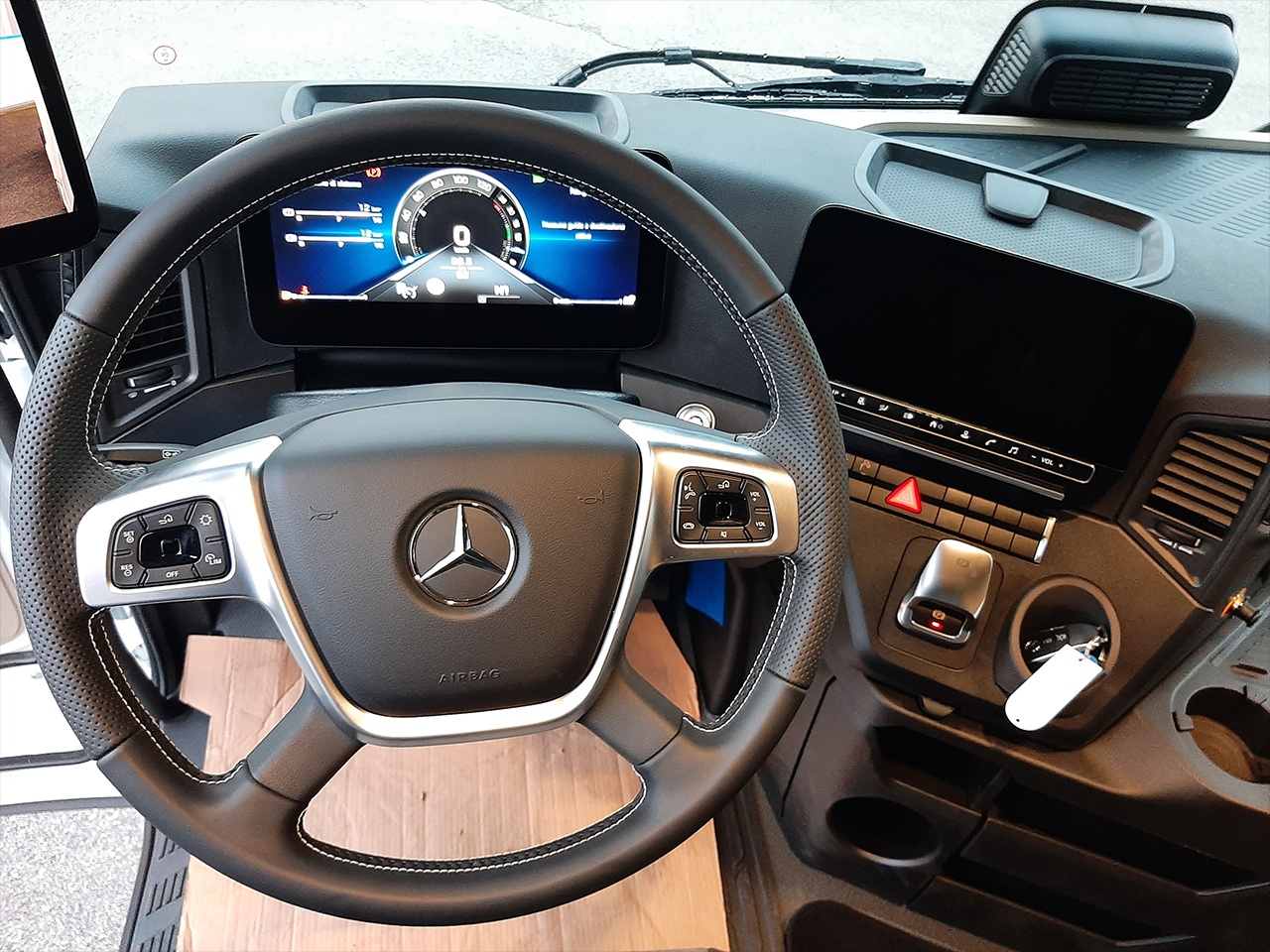 Mercedes Actros New Actros L ProCabin 1851 LS - 10