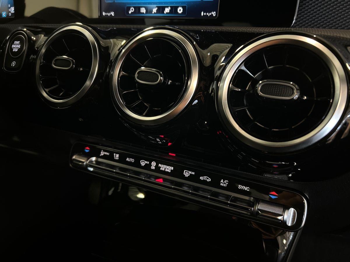 Mercedes Classe A Berlina Classe A Sedan 200 D Sport 4Matic 8G-DCT - 14