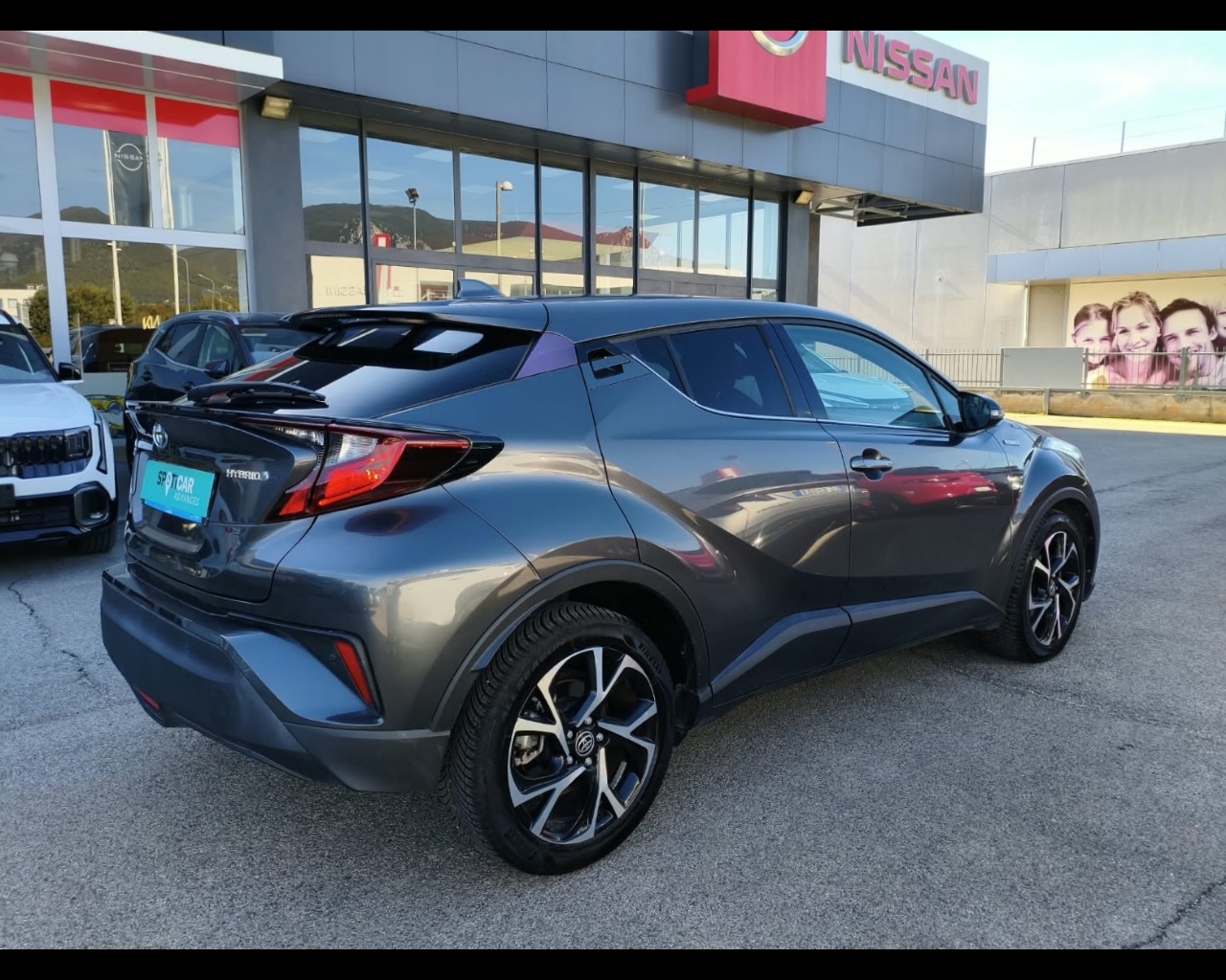 Foto TOYOTA C-HR 1.8h Trend e-cvt
