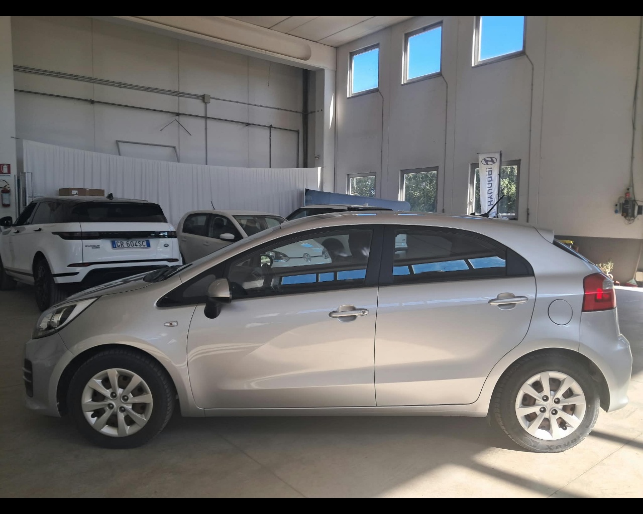 Foto KIA Rio 5p 1.1 crdi Active E6