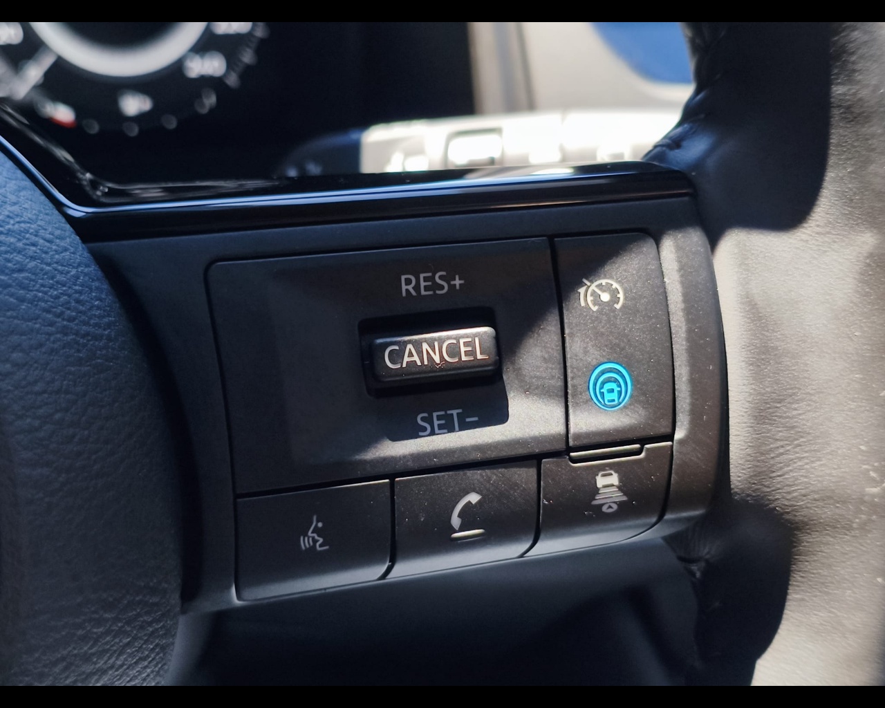 Foto NISSAN Qashqai 1.3 mhev N-Connecta 2wd 140cv