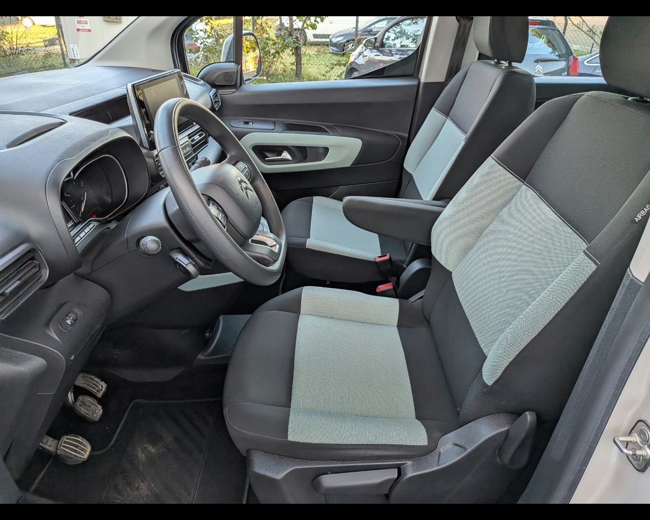 Foto CITROEN Berlingo 1.5 bluehdi M Feel s&s 100cv