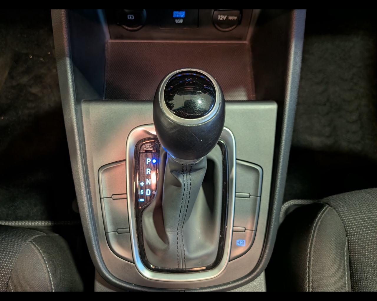 Foto HYUNDAI Kona 1.6 gdi hev Xline Safety Pack 2wd 141cv dct