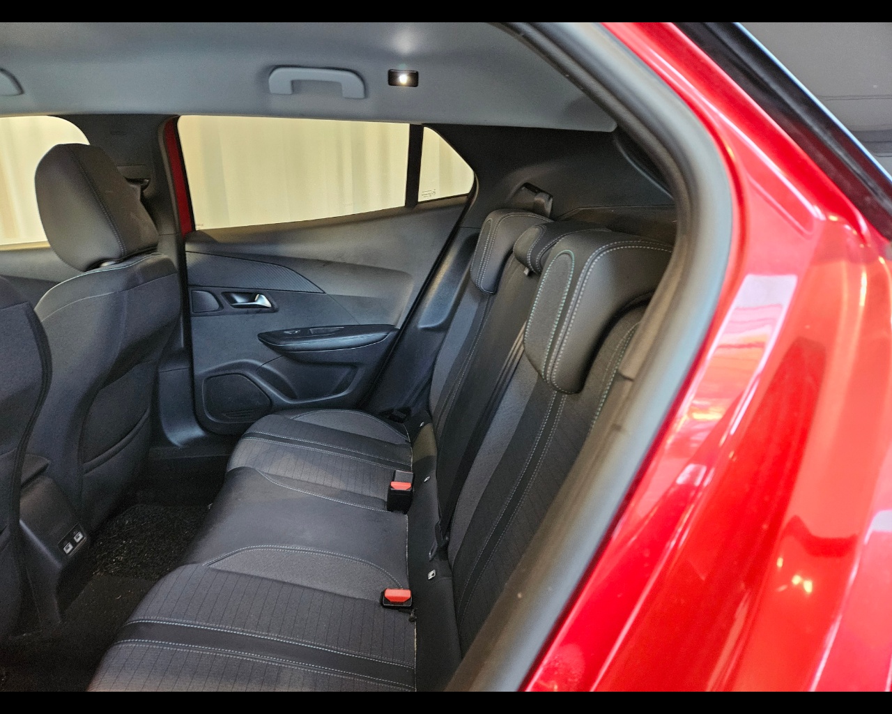 PEUGEOT 2008 1.5 bluehdi Allure Pack s&s 130cv eat8 Diesel Usato - 13