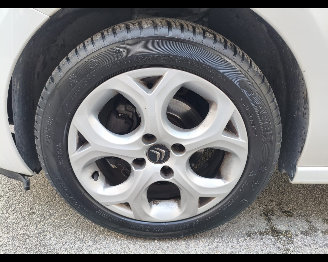 Foto CITROEN C3 1.2 puretech Exclusive 82cv E6