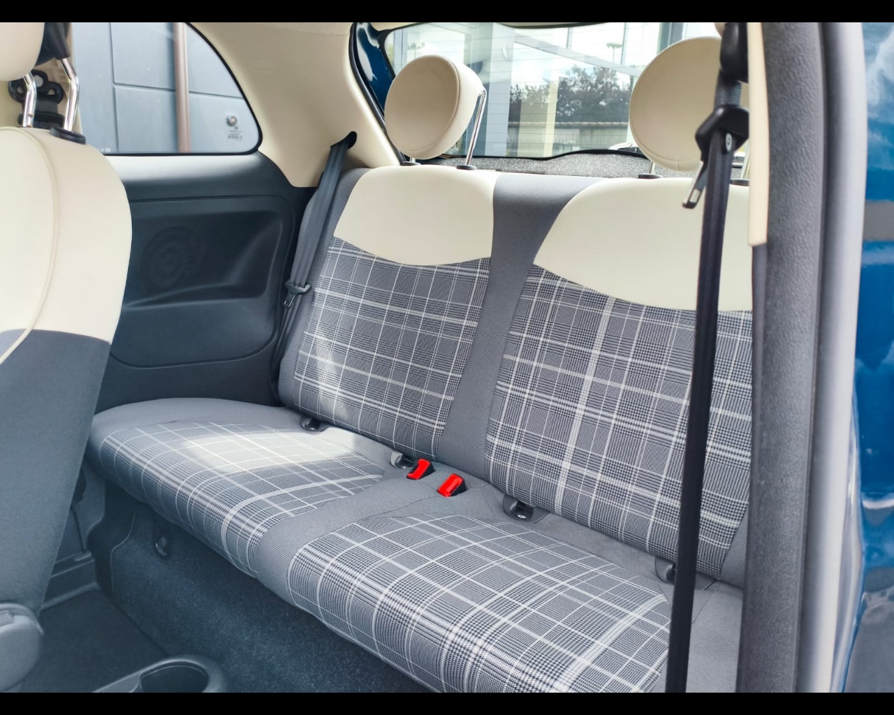 Foto FIAT 500 1.0 hybrid Lounge 70cv