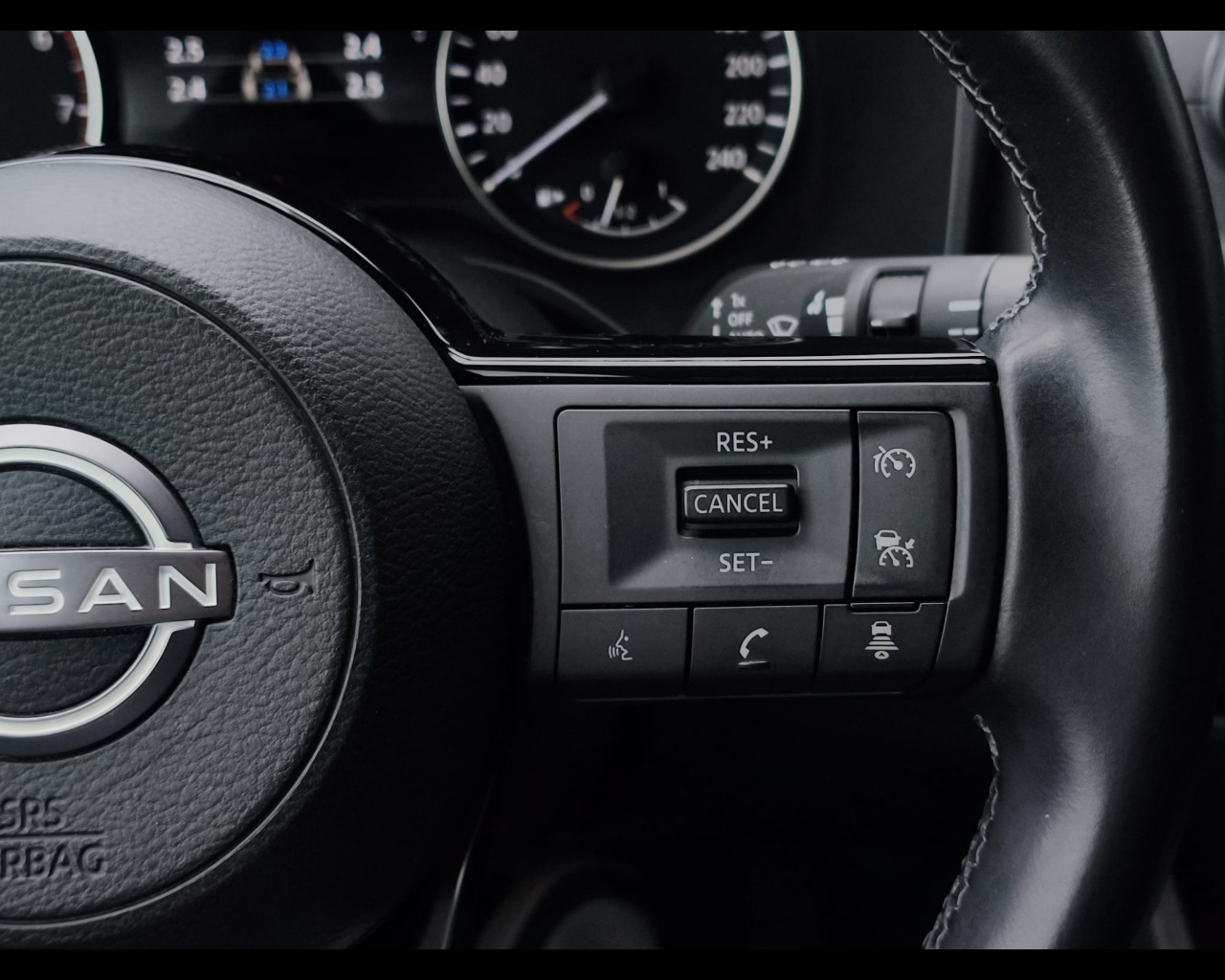 Foto NISSAN Qashqai 1.3 mhev Acenta 2wd 140cv