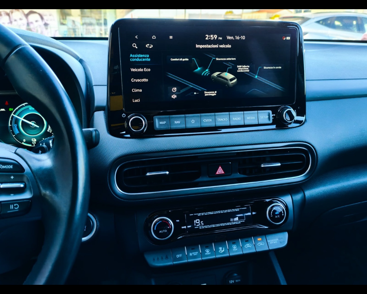 Foto HYUNDAI Kona 1.6 gdi hev Xclass 2wd 141cv dct