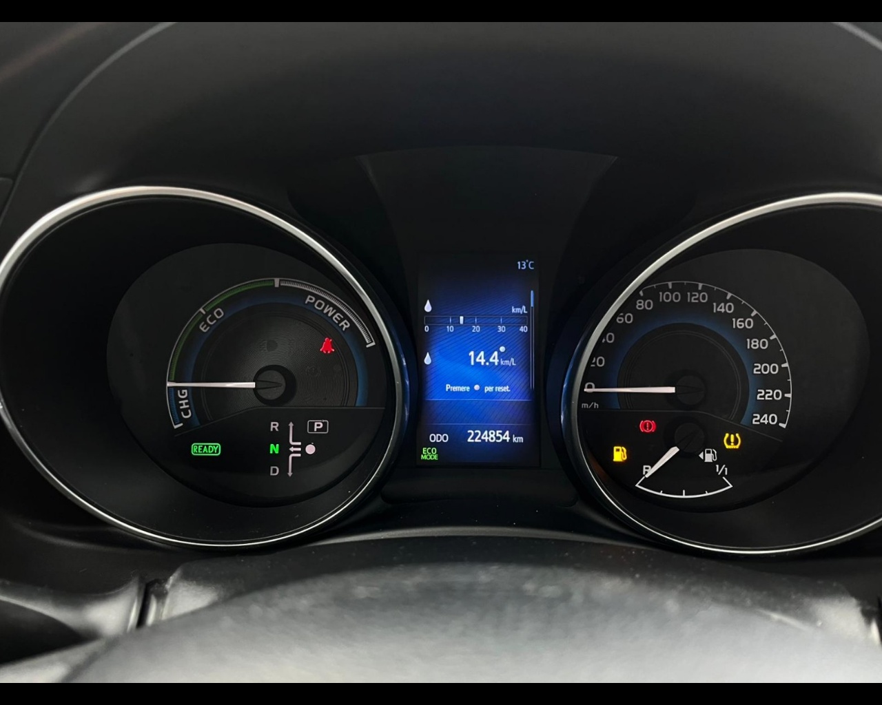 Foto TOYOTA Auris Touring Sports 1.8h Style cvt